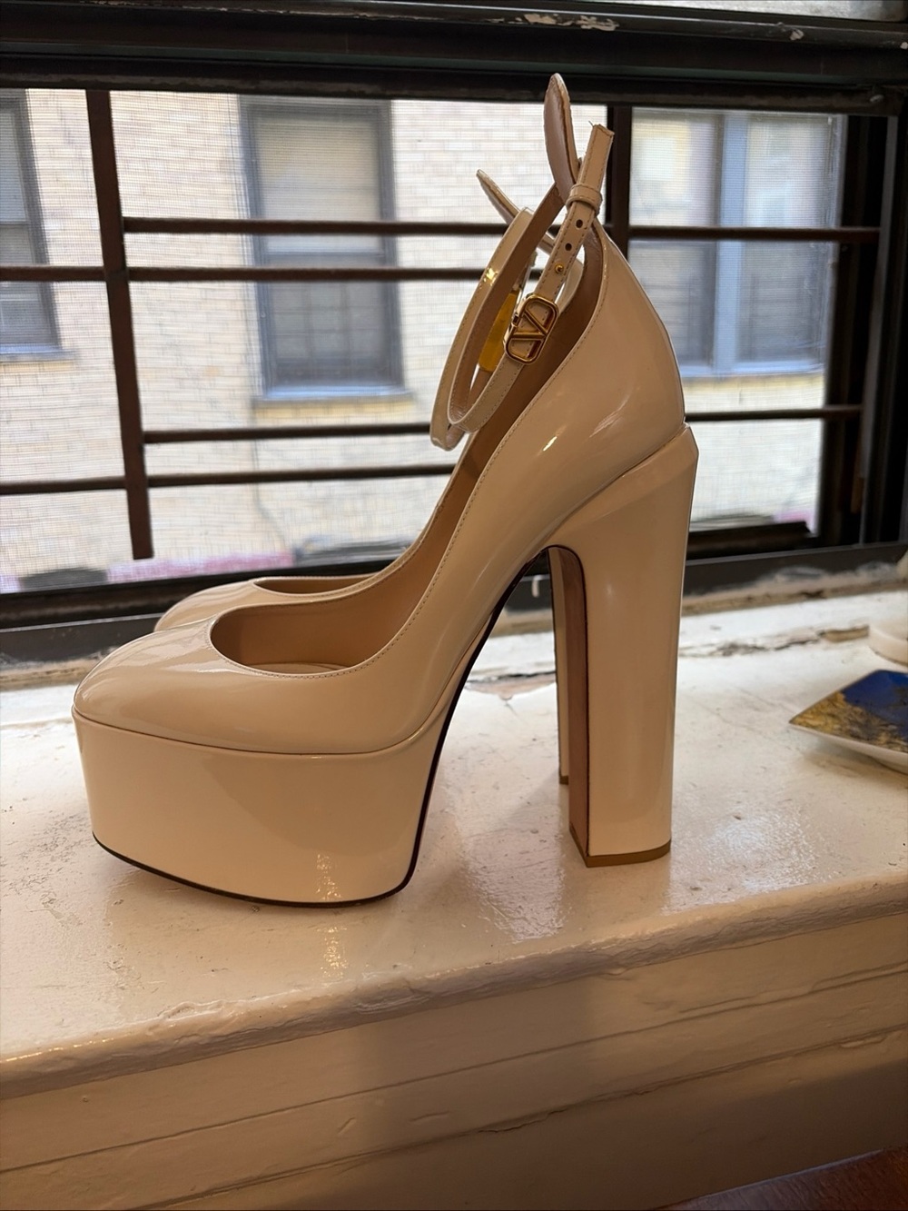 Valentino Tan-Go Platform Mary Jane Shoes - Picture 5 of 7